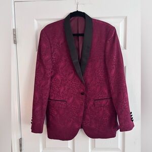 Men’s Red Paisley Brocade Dinner jacket!  42R. Worn once.